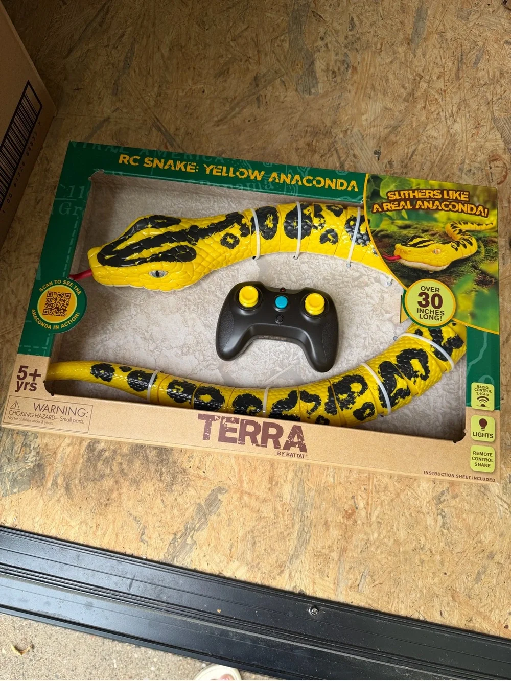Terra RC Yellow & Black Remote Control Snake Toy